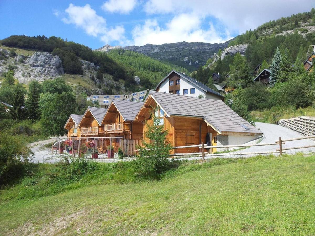 Chalet 6 Pers Avec Spa, Terrasse Plein Sud A Saint-Michel-De-Chaillol - Fr-1-393-22 Exteriör bild